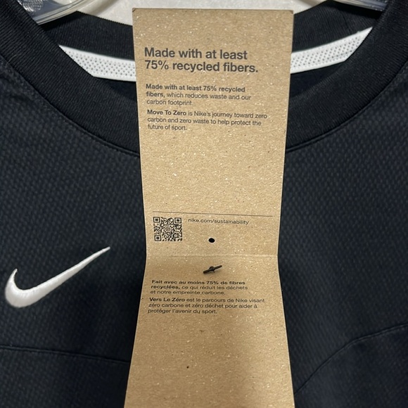 NWT Nike MOVE TO ZERO drift size medium black pullover - Picture 5 of 8